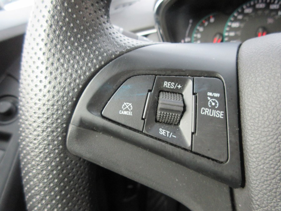 2020 Chevrolet Trax FWD 4dr LT, available for sale in Linden, New Jersey | Route 27 Auto Mall. Linden, New Jersey 2020 Chevrolet Trax FWD 4dr LT, available for sale in Linden, New Jersey | Route 27 Auto Mall. Linden, New Jersey
