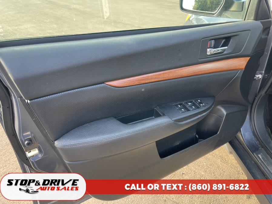 2014 Subaru Outback 4dr Wgn H4 Auto 2.5i Limited, available for sale in East Windsor, Connecticut | Stop & Drive Auto Sales. East Windsor, Connecticut 2014 Subaru Outback 4dr Wgn H4 Auto 2.5i Limited, available for sale in East Windsor, Connecticut | Stop & Drive Auto Sales. East Windsor, Connecticut