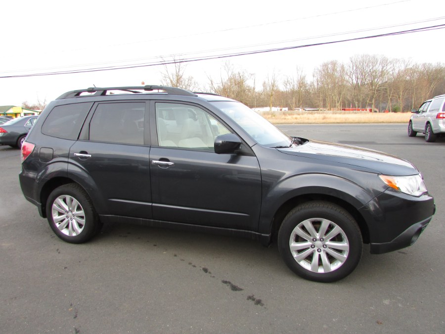 2013 Subaru Forester 4dr Auto 2.5X Premium, available for sale in East Windsor, Connecticut | United Auto Sales of E Windsor, Inc. East Windsor, Connecticut 2013 Subaru Forester 4dr Auto 2.5X Premium, available for sale in East Windsor, Connecticut | United Auto Sales of E Windsor, Inc. East Windsor, Connecticut