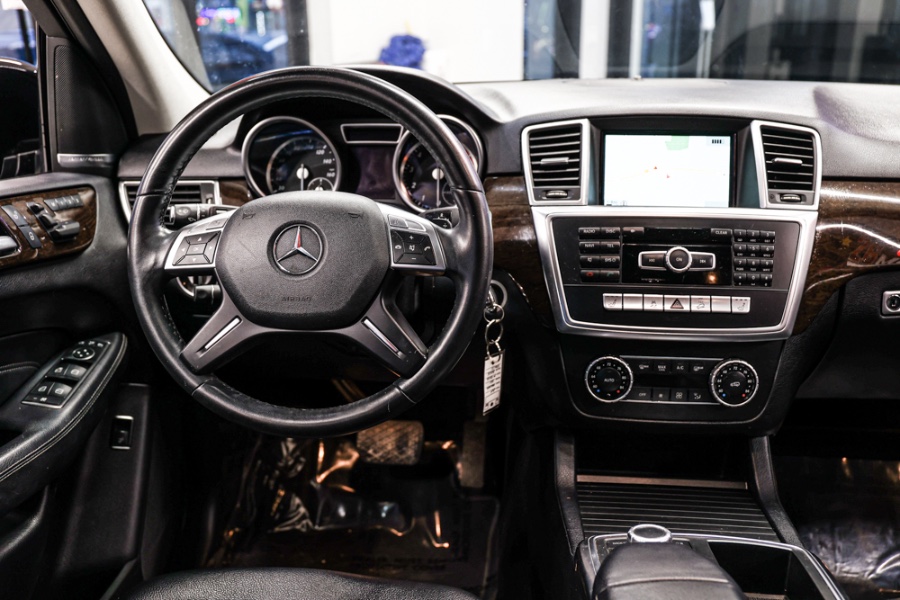 Used Mercedes-Benz M-Class 4MATIC 4dr ML 350 2014 | 26 Motors Long Island. ELMONT, New York Used Mercedes-Benz M-Class 4MATIC 4dr ML 350 2014 | 26 Motors Long Island. ELMONT, New York