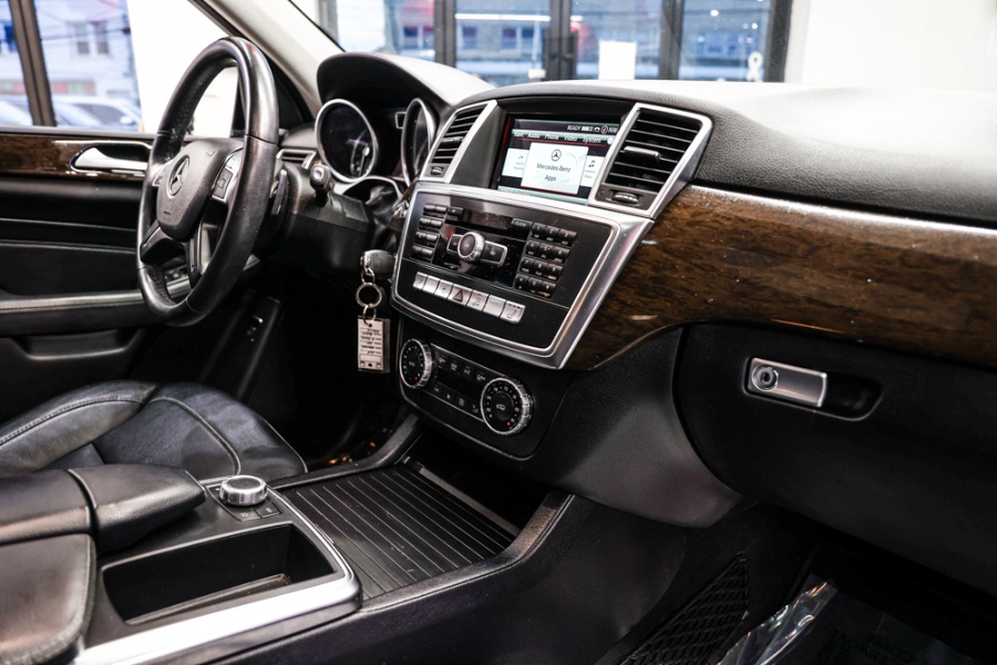 Used Mercedes-Benz M-Class 4MATIC 4dr ML 350 2014 | 26 Motors Long Island. ELMONT, New York Used Mercedes-Benz M-Class 4MATIC 4dr ML 350 2014 | 26 Motors Long Island. ELMONT, New York