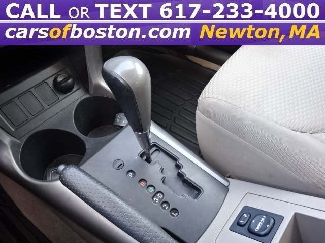 2006 Toyota RAV4 4dr Limited 4-cyl 4WD (Natl), available for sale in Newton, Massachusetts | Jacob Auto Sales. Newton, Massachusetts 2006 Toyota RAV4 4dr Limited 4-cyl 4WD (Natl), available for sale in Newton, Massachusetts | Jacob Auto Sales. Newton, Massachusetts