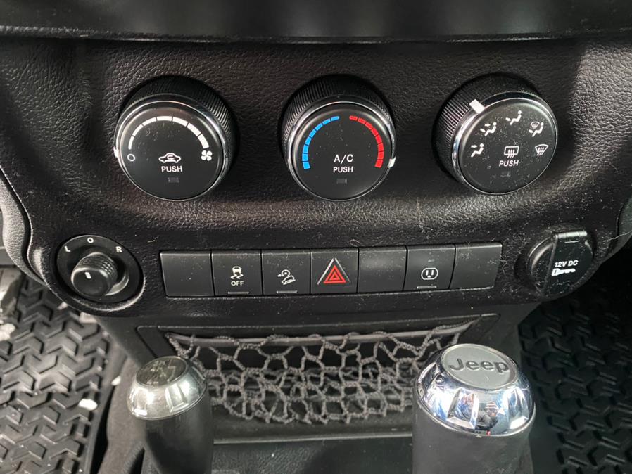 2016 Jeep Wrangler Unlimited 4WD 4dr Sahara, available for sale in Canton, Connecticut | Lava Motors 2 Inc. Canton, Connecticut 2016 Jeep Wrangler Unlimited 4WD 4dr Sahara, available for sale in Canton, Connecticut | Lava Motors 2 Inc. Canton, Connecticut