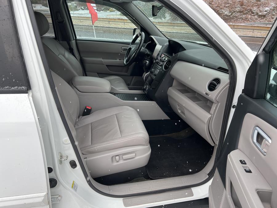 Used Honda Pilot 4WD 4dr EX-L w/Navi 2015 | Main Auto of Berlin. Berlin, Connecticut Used Honda Pilot 4WD 4dr EX-L w/Navi 2015 | Main Auto of Berlin. Berlin, Connecticut