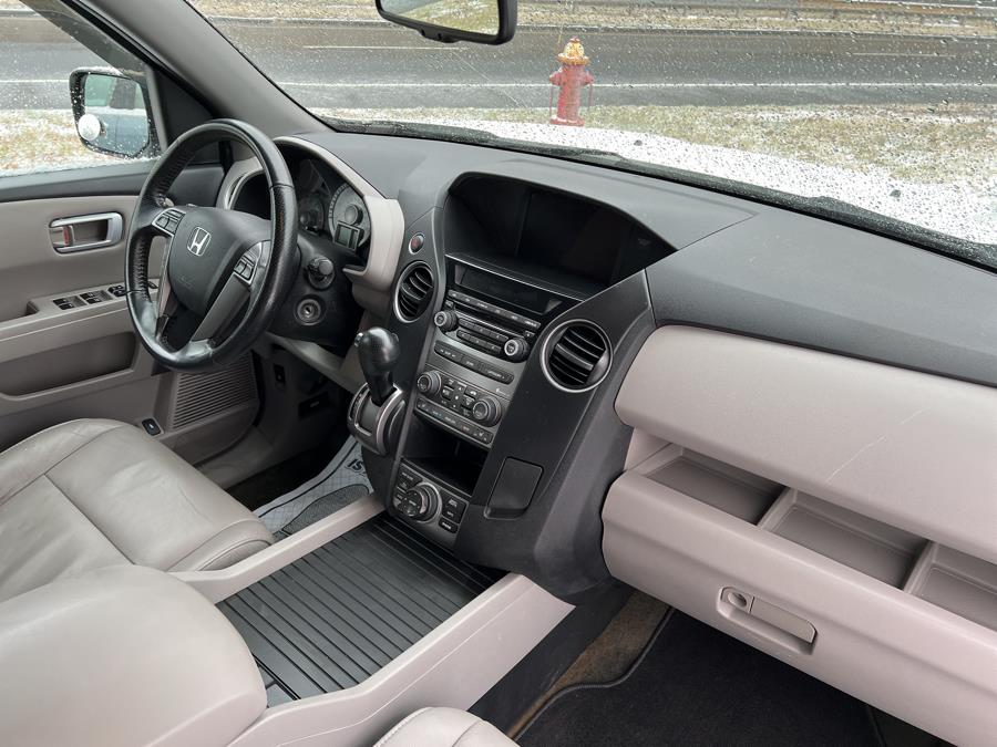 Used Honda Pilot 4WD 4dr EX-L w/Navi 2015 | Main Auto of Berlin. Berlin, Connecticut Used Honda Pilot 4WD 4dr EX-L w/Navi 2015 | Main Auto of Berlin. Berlin, Connecticut
