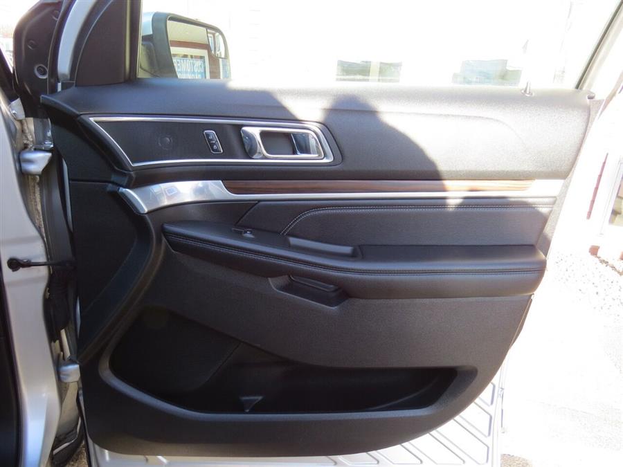 2016 Ford Explorer Limited AWD 4dr SUV, available for sale in Auburn, Maine | Lake City Exports Inc. Auburn, Maine 2016 Ford Explorer Limited AWD 4dr SUV, available for sale in Auburn, Maine | Lake City Exports Inc. Auburn, Maine
