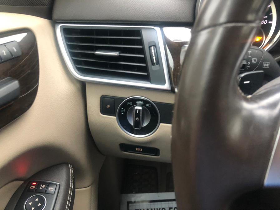2015 Mercedes-Benz M-Class 4MATIC 4dr ML 350, available for sale in Irvington, New Jersey | Elis Motors Corp. Irvington, New Jersey 2015 Mercedes-Benz M-Class 4MATIC 4dr ML 350, available for sale in Irvington, New Jersey | Elis Motors Corp. Irvington, New Jersey