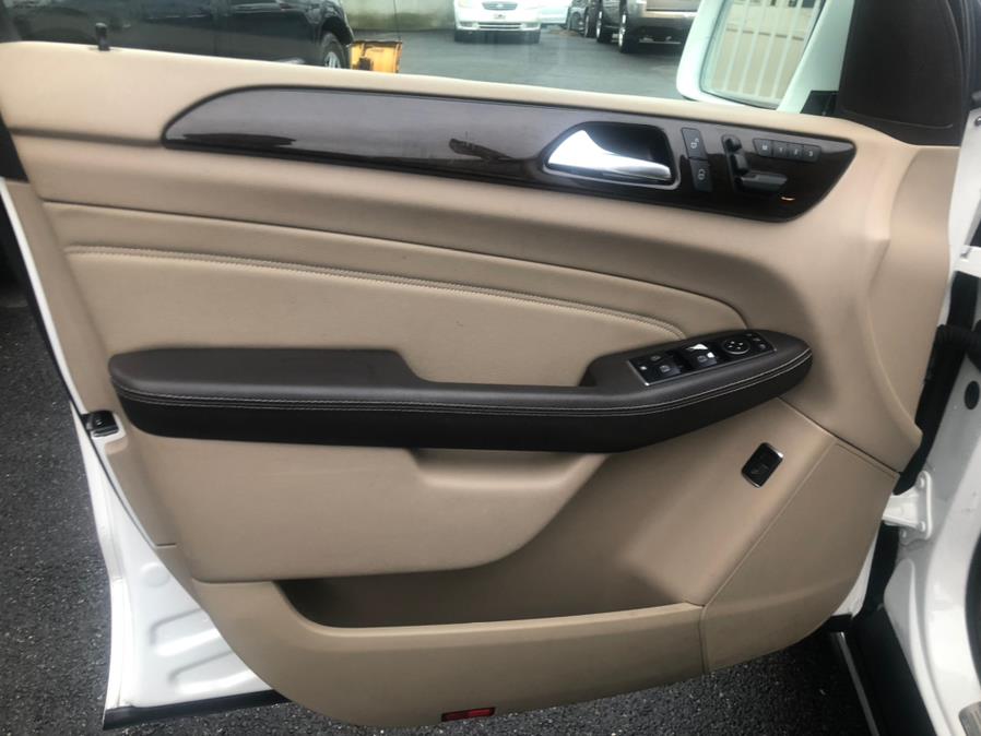 2015 Mercedes-Benz M-Class 4MATIC 4dr ML 350, available for sale in Irvington, New Jersey | Elis Motors Corp. Irvington, New Jersey 2015 Mercedes-Benz M-Class 4MATIC 4dr ML 350, available for sale in Irvington, New Jersey | Elis Motors Corp. Irvington, New Jersey