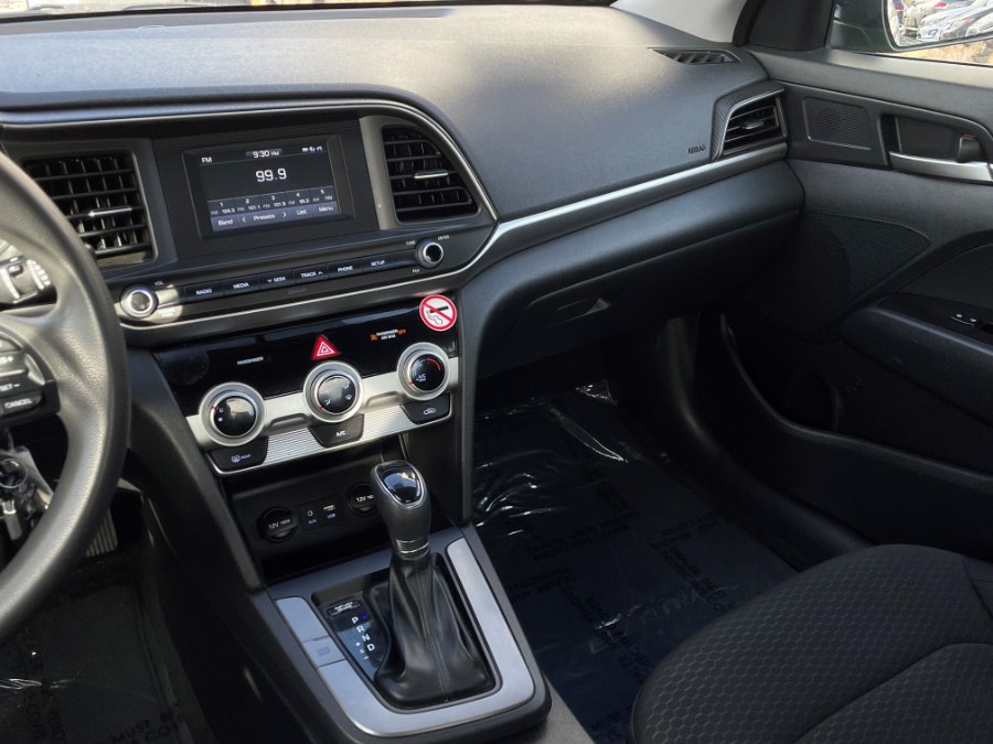 2019 Hyundai Elantra SE Auto, available for sale in Corona, California | Green Light Auto. Corona, California 2019 Hyundai Elantra SE Auto, available for sale in Corona, California | Green Light Auto. Corona, California