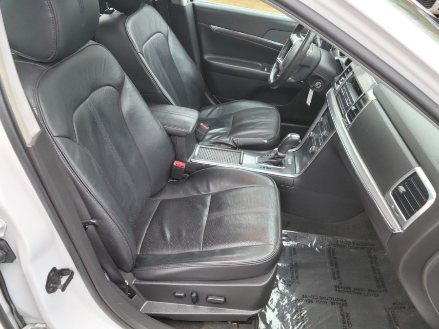 2011 Lincoln MKZ 4dr Sdn AWD Leather & Sunroof, available for sale in East Windsor, Connecticut | Toro Auto. East Windsor, Connecticut 2011 Lincoln MKZ 4dr Sdn AWD Leather & Sunroof, available for sale in East Windsor, Connecticut | Toro Auto. East Windsor, Connecticut