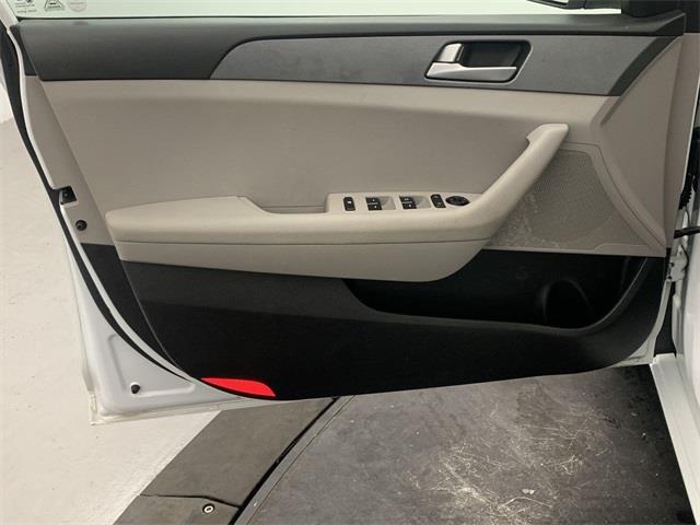 Used Hyundai Sonata Base 2017 | Eastchester Motor Cars. Bronx, New York Used Hyundai Sonata Base 2017 | Eastchester Motor Cars. Bronx, New York