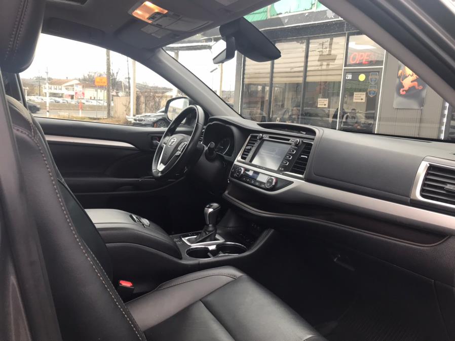 2019 Toyota Highlander XLE V6 AWD (Natl), available for sale in Lodi, New Jersey | European Auto Expo. Lodi, New Jersey 2019 Toyota Highlander XLE V6 AWD (Natl), available for sale in Lodi, New Jersey | European Auto Expo. Lodi, New Jersey