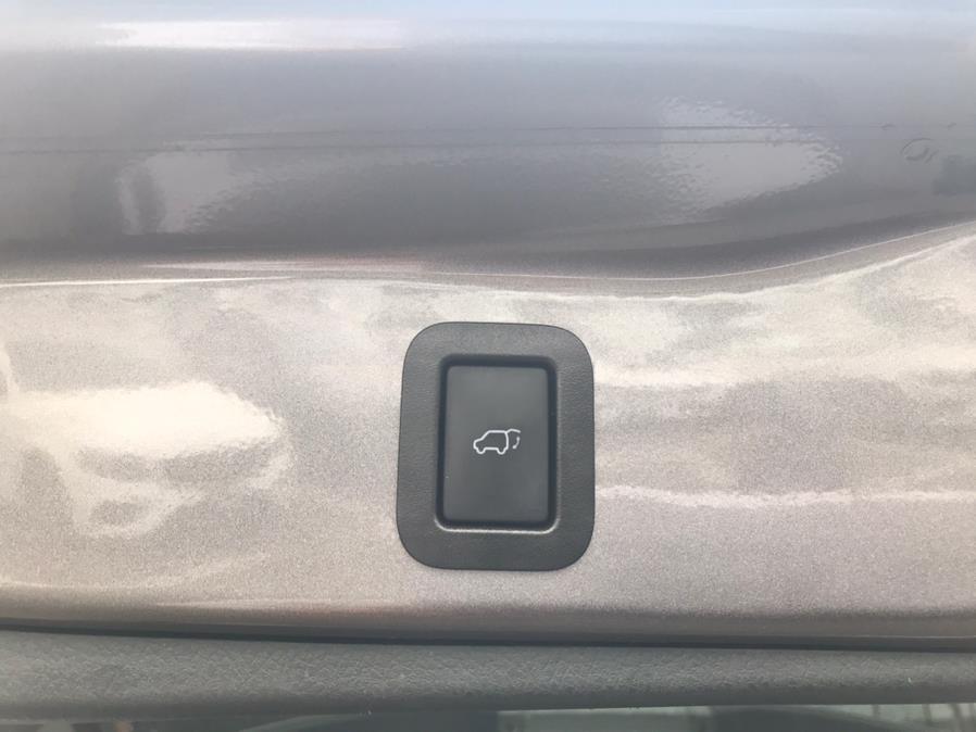 2019 Toyota Highlander XLE V6 AWD (Natl), available for sale in Lodi, New Jersey | European Auto Expo. Lodi, New Jersey 2019 Toyota Highlander XLE V6 AWD (Natl), available for sale in Lodi, New Jersey | European Auto Expo. Lodi, New Jersey