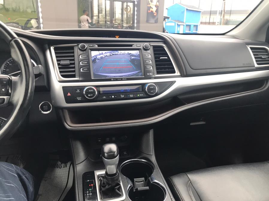 2019 Toyota Highlander XLE V6 AWD (Natl), available for sale in Lodi, New Jersey | European Auto Expo. Lodi, New Jersey 2019 Toyota Highlander XLE V6 AWD (Natl), available for sale in Lodi, New Jersey | European Auto Expo. Lodi, New Jersey