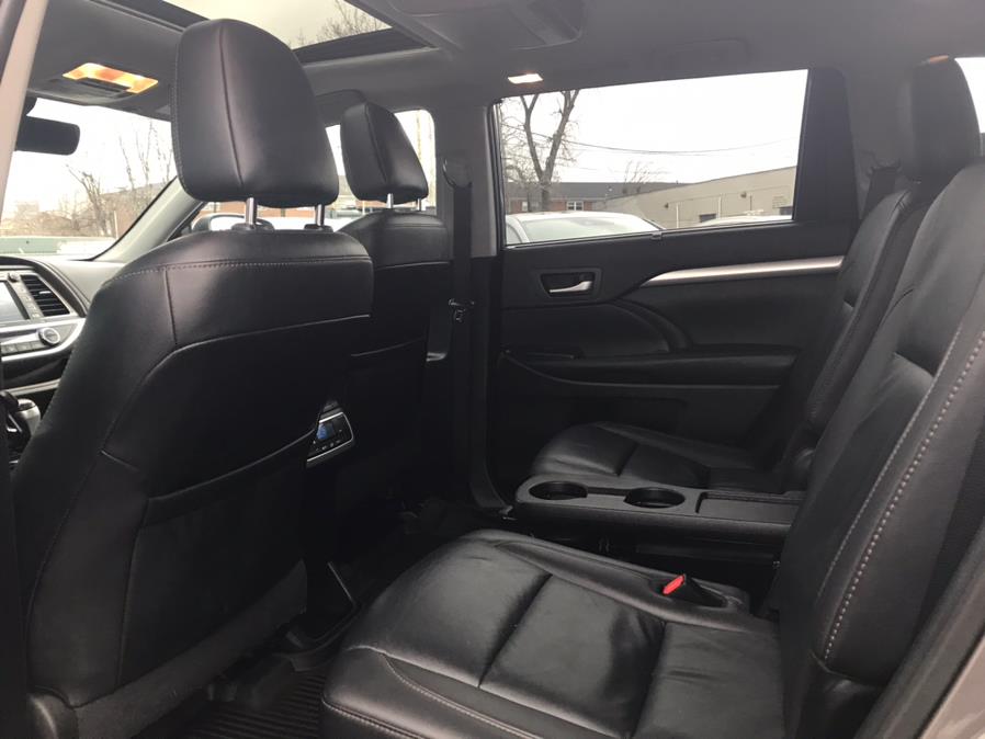 2019 Toyota Highlander XLE V6 AWD (Natl), available for sale in Lodi, New Jersey | European Auto Expo. Lodi, New Jersey 2019 Toyota Highlander XLE V6 AWD (Natl), available for sale in Lodi, New Jersey | European Auto Expo. Lodi, New Jersey
