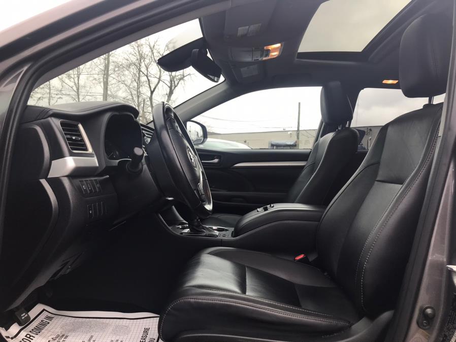 2019 Toyota Highlander XLE V6 AWD (Natl), available for sale in Lodi, New Jersey | European Auto Expo. Lodi, New Jersey 2019 Toyota Highlander XLE V6 AWD (Natl), available for sale in Lodi, New Jersey | European Auto Expo. Lodi, New Jersey