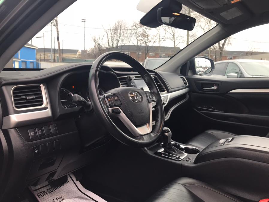 2019 Toyota Highlander XLE V6 AWD (Natl), available for sale in Lodi, New Jersey | European Auto Expo. Lodi, New Jersey 2019 Toyota Highlander XLE V6 AWD (Natl), available for sale in Lodi, New Jersey | European Auto Expo. Lodi, New Jersey