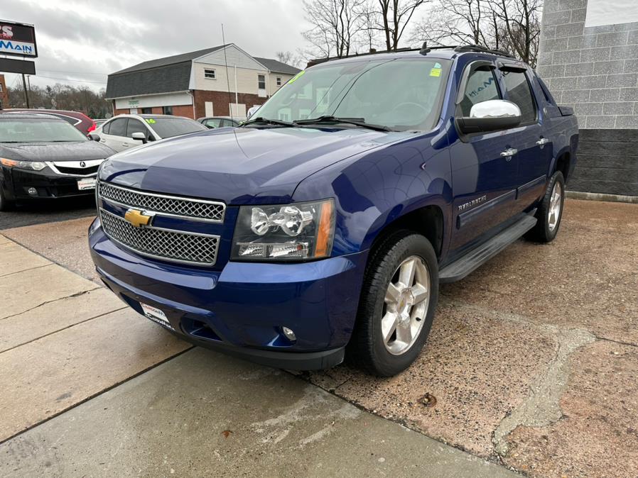 2013 Chevrolet Avalanche 4WD Crew Cab LT, available for sale in Manchester, Connecticut | Carsonmain LLC. Manchester, Connecticut 2013 Chevrolet Avalanche 4WD Crew Cab LT, available for sale in Manchester, Connecticut | Carsonmain LLC. Manchester, Connecticut