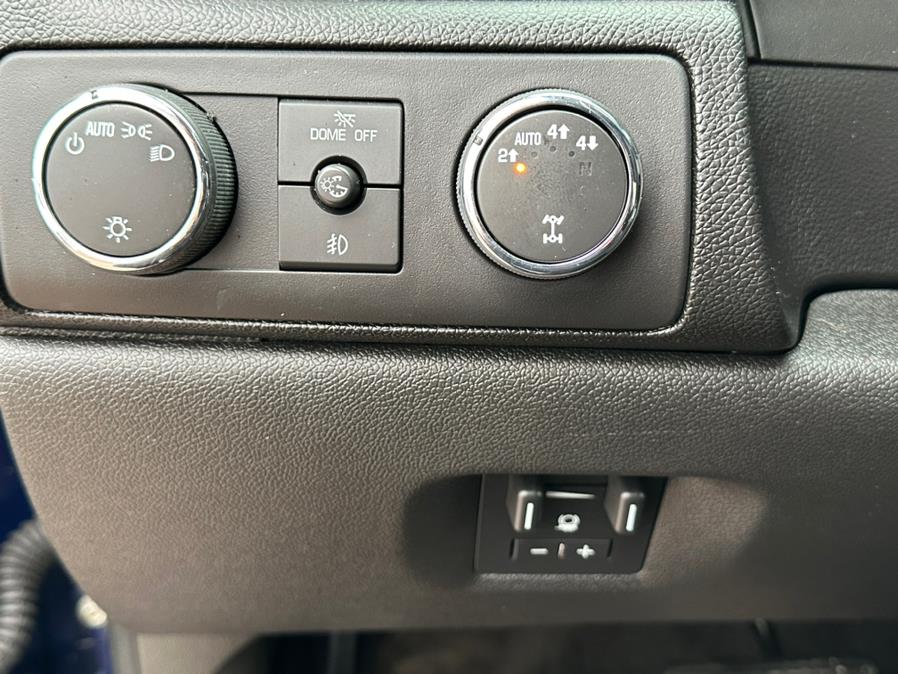 2013 Chevrolet Avalanche 4WD Crew Cab LT, available for sale in Manchester, Connecticut | Carsonmain LLC. Manchester, Connecticut 2013 Chevrolet Avalanche 4WD Crew Cab LT, available for sale in Manchester, Connecticut | Carsonmain LLC. Manchester, Connecticut