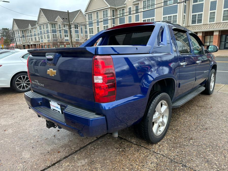 2013 Chevrolet Avalanche 4WD Crew Cab LT, available for sale in Manchester, Connecticut | Carsonmain LLC. Manchester, Connecticut 2013 Chevrolet Avalanche 4WD Crew Cab LT, available for sale in Manchester, Connecticut | Carsonmain LLC. Manchester, Connecticut
