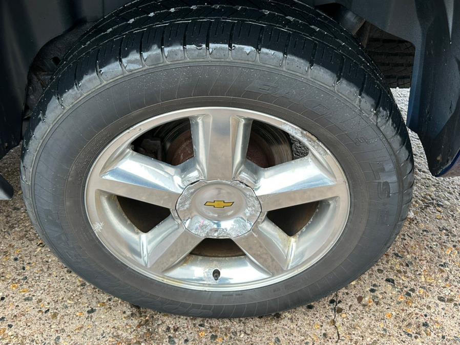 2013 Chevrolet Avalanche 4WD Crew Cab LT, available for sale in Manchester, Connecticut | Carsonmain LLC. Manchester, Connecticut 2013 Chevrolet Avalanche 4WD Crew Cab LT, available for sale in Manchester, Connecticut | Carsonmain LLC. Manchester, Connecticut