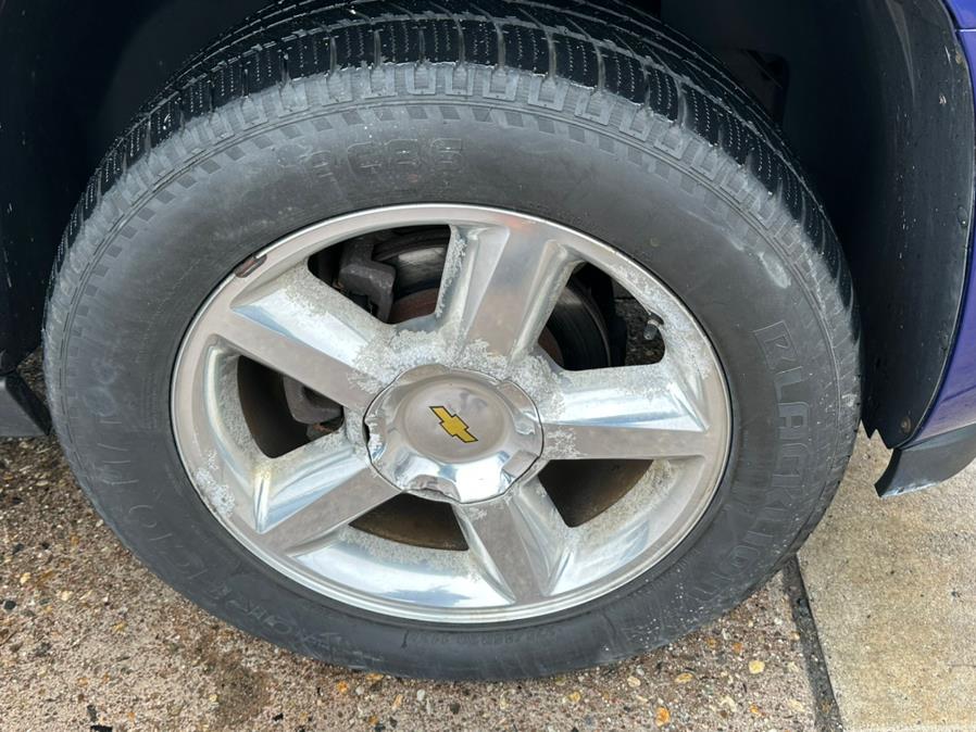 2013 Chevrolet Avalanche 4WD Crew Cab LT, available for sale in Manchester, Connecticut | Carsonmain LLC. Manchester, Connecticut 2013 Chevrolet Avalanche 4WD Crew Cab LT, available for sale in Manchester, Connecticut | Carsonmain LLC. Manchester, Connecticut