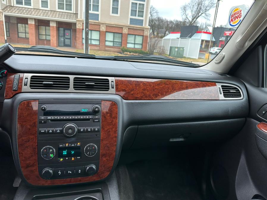 2013 Chevrolet Avalanche 4WD Crew Cab LT, available for sale in Manchester, Connecticut | Carsonmain LLC. Manchester, Connecticut 2013 Chevrolet Avalanche 4WD Crew Cab LT, available for sale in Manchester, Connecticut | Carsonmain LLC. Manchester, Connecticut