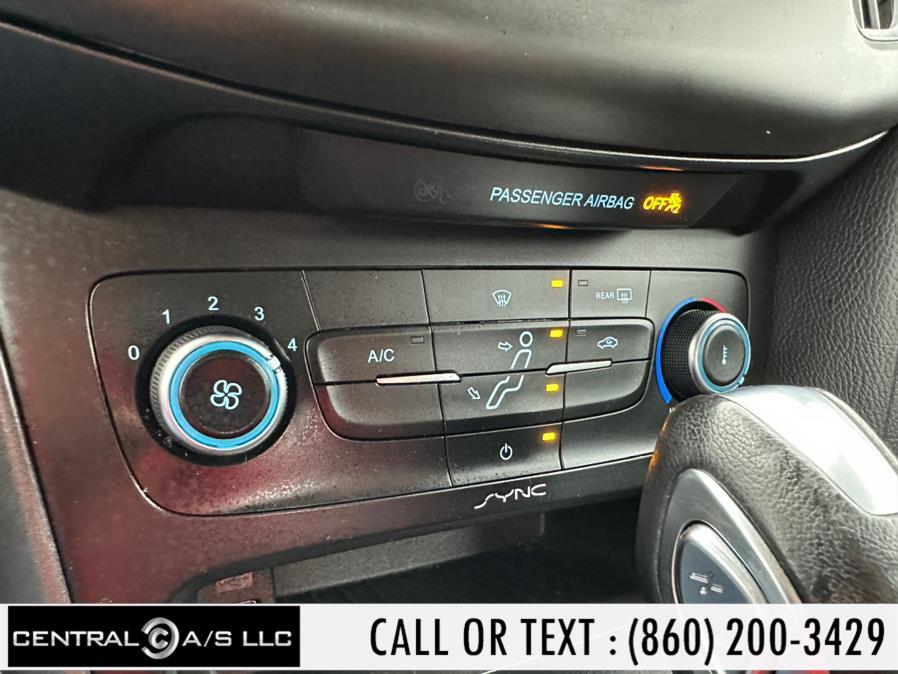 Used Ford Focus 4dr Sdn SE 2016 | Central A/S LLC. East Windsor, Connecticut Used Ford Focus 4dr Sdn SE 2016 | Central A/S LLC. East Windsor, Connecticut