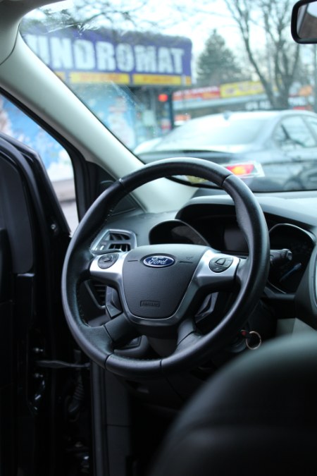 2013 Ford Escape 4WD 4dr SEL, available for sale in BROOKLYN, New York | Deals on Wheels International Auto. BROOKLYN, New York 2013 Ford Escape 4WD 4dr SEL, available for sale in BROOKLYN, New York | Deals on Wheels International Auto. BROOKLYN, New York