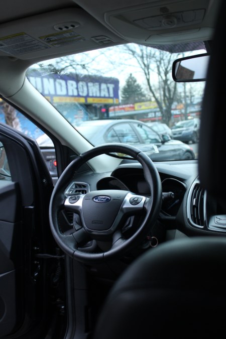 2013 Ford Escape 4WD 4dr SEL, available for sale in BROOKLYN, New York | Deals on Wheels International Auto. BROOKLYN, New York 2013 Ford Escape 4WD 4dr SEL, available for sale in BROOKLYN, New York | Deals on Wheels International Auto. BROOKLYN, New York