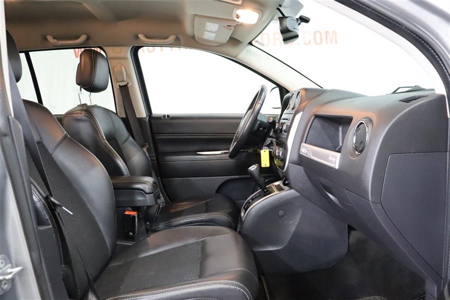 2016 Jeep Compass LATITUDE, available for sale in Paterson, New Jersey | Fast Track Motors. Paterson, New Jersey 2016 Jeep Compass LATITUDE, available for sale in Paterson, New Jersey | Fast Track Motors. Paterson, New Jersey