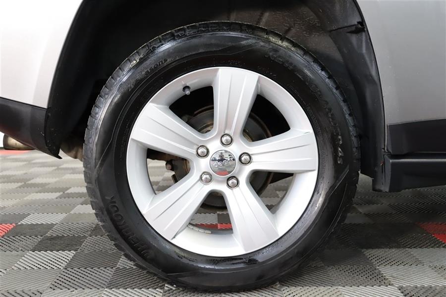 2016 Jeep Compass LATITUDE, available for sale in Paterson, New Jersey | Fast Track Motors. Paterson, New Jersey 2016 Jeep Compass LATITUDE, available for sale in Paterson, New Jersey | Fast Track Motors. Paterson, New Jersey