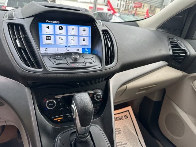 2016 Ford Escape FWD 4dr SE, available for sale in Brooklyn, New York | Wide World Inc. Brooklyn, New York 2016 Ford Escape FWD 4dr SE, available for sale in Brooklyn, New York | Wide World Inc. Brooklyn, New York