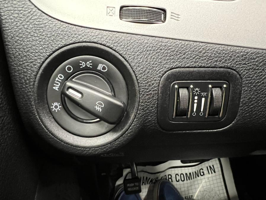 2011 Dodge Journey AWD 4dr LUX, available for sale in Massapequa Park, New York | Power Motors East. Massapequa Park, New York 2011 Dodge Journey AWD 4dr LUX, available for sale in Massapequa Park, New York | Power Motors East. Massapequa Park, New York