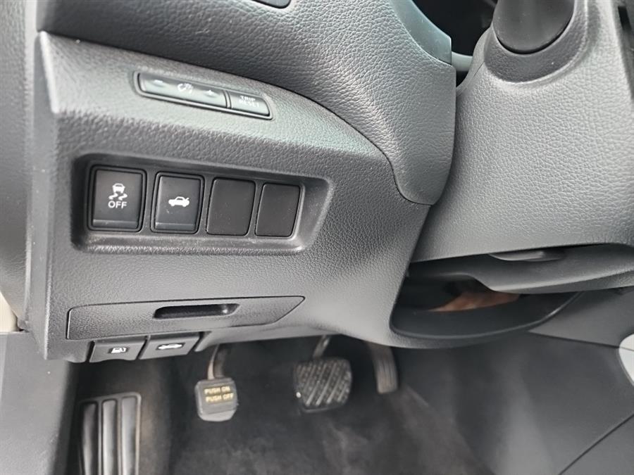 2013 Nissan Altima 4dr Sdn I4 2.5 SL, available for sale in Islip, New York | L.I. Auto Gallery. Islip, New York 2013 Nissan Altima 4dr Sdn I4 2.5 SL, available for sale in Islip, New York | L.I. Auto Gallery. Islip, New York