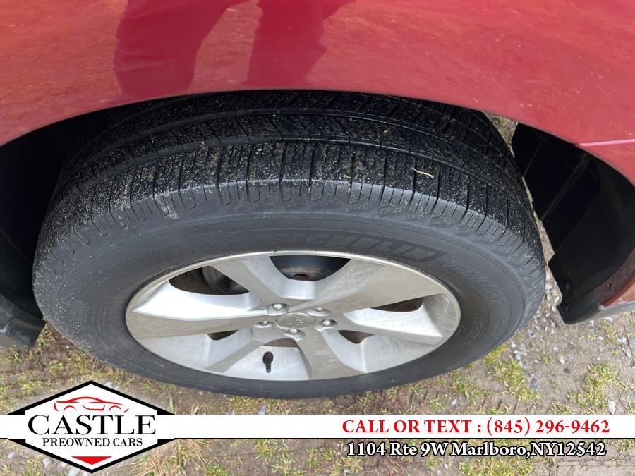 2014 Subaru Outback 4dr Wgn H6 Auto 3.6R Limited, available for sale in Marlboro, New York | Castle Preowned Cars. Marlboro, New York 2014 Subaru Outback 4dr Wgn H6 Auto 3.6R Limited, available for sale in Marlboro, New York | Castle Preowned Cars. Marlboro, New York