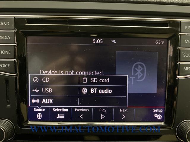 2017 Volkswagen Jetta 1.4T SE Auto, available for sale in Naugatuck, Connecticut | J&M Automotive Sls&Svc LLC. Naugatuck, Connecticut 2017 Volkswagen Jetta 1.4T SE Auto, available for sale in Naugatuck, Connecticut | J&M Automotive Sls&Svc LLC. Naugatuck, Connecticut