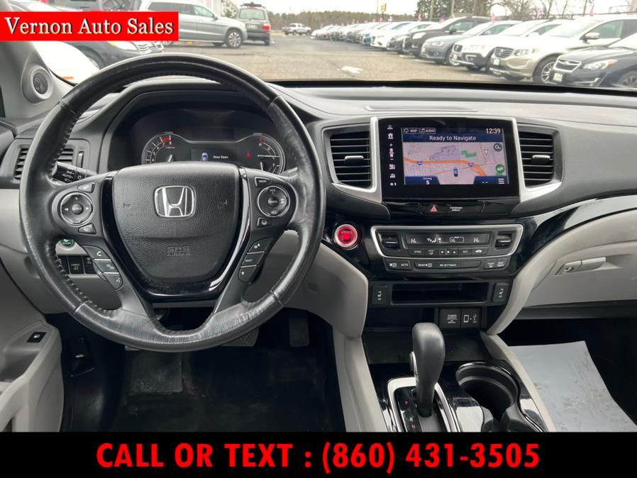 2018 Honda Ridgeline RTL-E AWD, available for sale in Manchester, Connecticut | Vernon Auto Sale & Service. Manchester, Connecticut 2018 Honda Ridgeline RTL-E AWD, available for sale in Manchester, Connecticut | Vernon Auto Sale & Service. Manchester, Connecticut