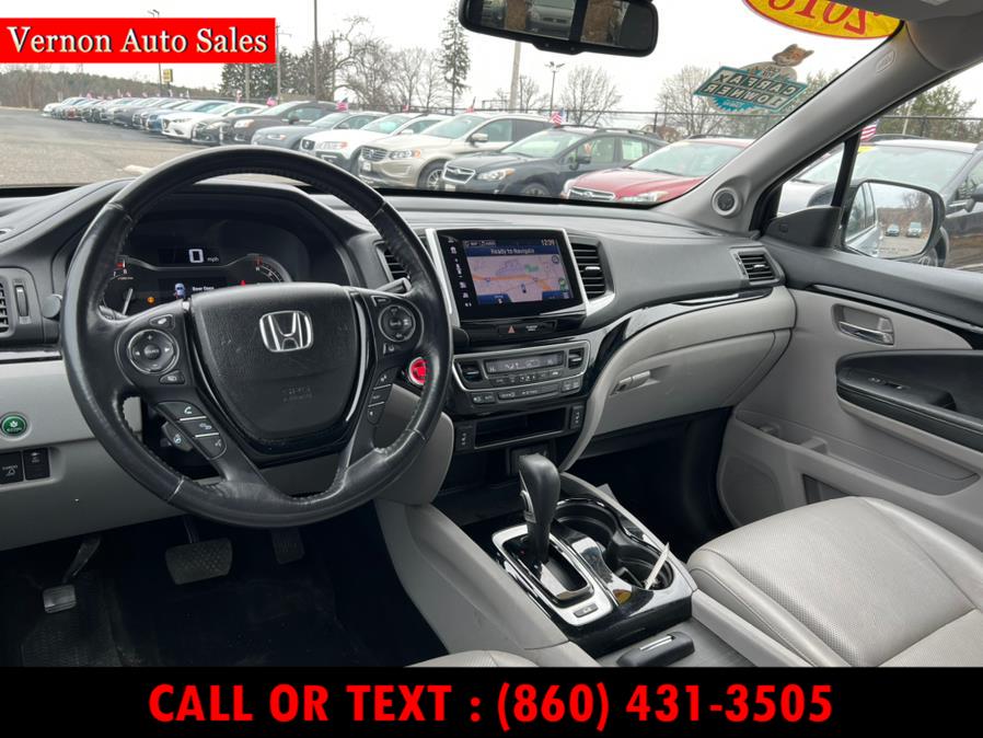2018 Honda Ridgeline RTL-E AWD, available for sale in Manchester, Connecticut | Vernon Auto Sale & Service. Manchester, Connecticut 2018 Honda Ridgeline RTL-E AWD, available for sale in Manchester, Connecticut | Vernon Auto Sale & Service. Manchester, Connecticut