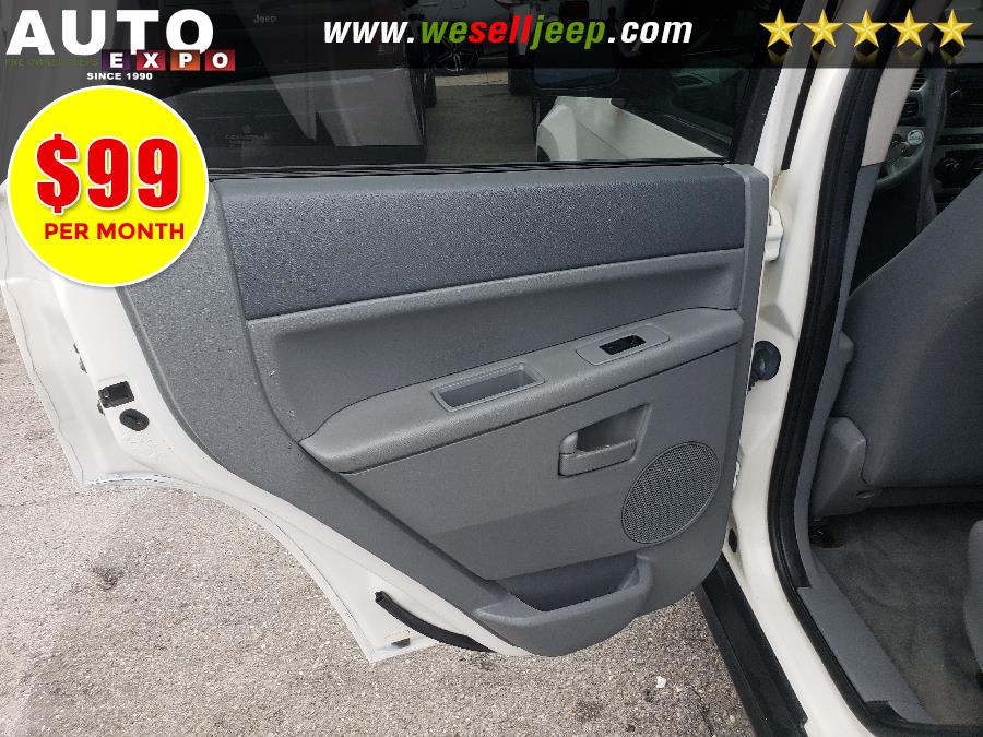 2005 Jeep Grand Cherokee 4dr Laredo 4WD, available for sale in Huntington, New York | Auto Expo. Huntington, New York 2005 Jeep Grand Cherokee 4dr Laredo 4WD, available for sale in Huntington, New York | Auto Expo. Huntington, New York