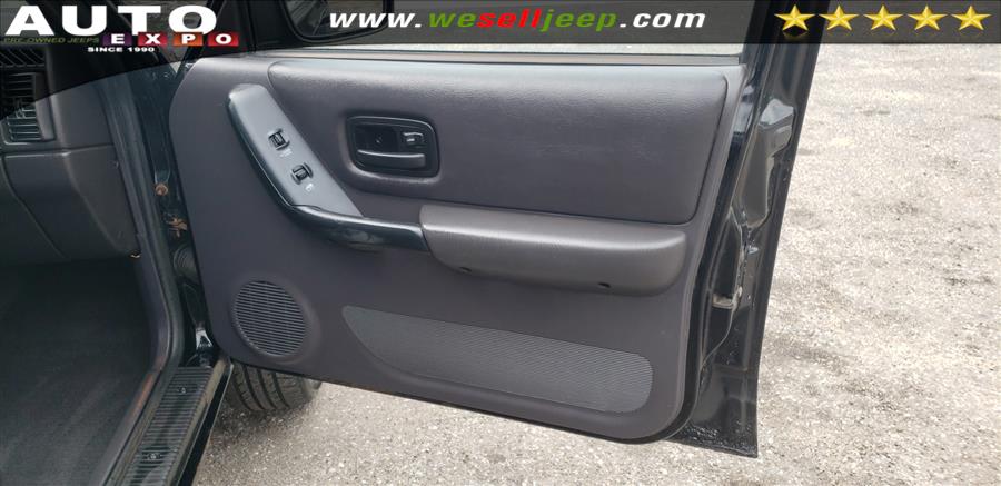 2001 Jeep Cherokee 4dr Limited 4WD, available for sale in Huntington, New York | Auto Expo. Huntington, New York 2001 Jeep Cherokee 4dr Limited 4WD, available for sale in Huntington, New York | Auto Expo. Huntington, New York