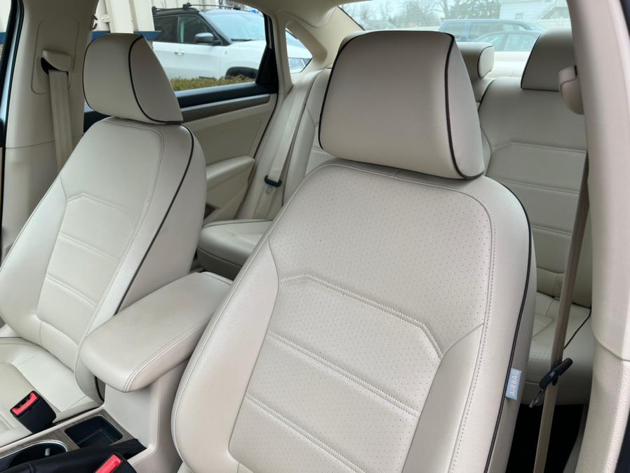 2016 Volkswagen Passat 4dr Sdn 1.8T Auto SE PZEV, available for sale in East Windsor, Connecticut | Century Auto And Truck. East Windsor, Connecticut 2016 Volkswagen Passat 4dr Sdn 1.8T Auto SE PZEV, available for sale in East Windsor, Connecticut | Century Auto And Truck. East Windsor, Connecticut
