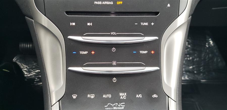 2014 Lincoln MKZ 4dr Sdn FWD, available for sale in Little Ferry, New Jersey | Victoria Preowned Autos Inc. Little Ferry, New Jersey 2014 Lincoln MKZ 4dr Sdn FWD, available for sale in Little Ferry, New Jersey | Victoria Preowned Autos Inc. Little Ferry, New Jersey