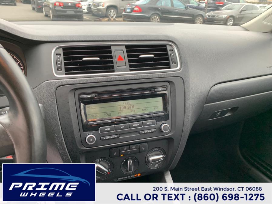 Used Volkswagen Jetta Sedan 4dr Manual SE w/Convenience PZEV 2011 | Prime Wheels. East Windsor, Connecticut Used Volkswagen Jetta Sedan 4dr Manual SE w/Convenience PZEV 2011 | Prime Wheels. East Windsor, Connecticut