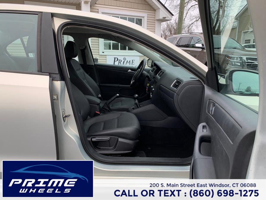 Used Volkswagen Jetta Sedan 4dr Manual SE w/Convenience PZEV 2011 | Prime Wheels. East Windsor, Connecticut Used Volkswagen Jetta Sedan 4dr Manual SE w/Convenience PZEV 2011 | Prime Wheels. East Windsor, Connecticut