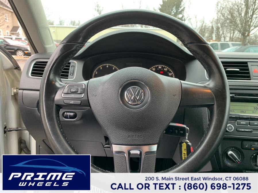 Used Volkswagen Jetta Sedan 4dr Manual SE w/Convenience PZEV 2011 | Prime Wheels. East Windsor, Connecticut Used Volkswagen Jetta Sedan 4dr Manual SE w/Convenience PZEV 2011 | Prime Wheels. East Windsor, Connecticut