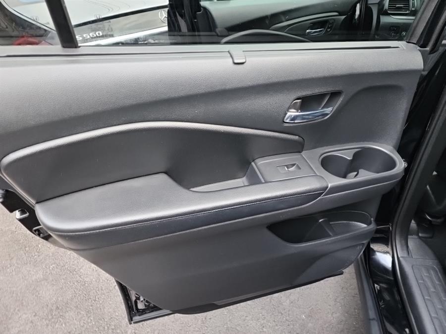 Used Honda Pilot EX-L AWD 2020 | L.I. Auto Gallery. Islip, New York Used Honda Pilot EX-L AWD 2020 | L.I. Auto Gallery. Islip, New York