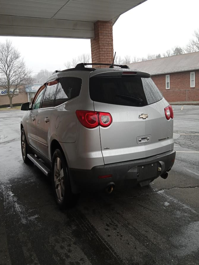2011 Chevrolet Traverse AWD 4dr LTZ, available for sale in New Britain, Connecticut | Supreme Automotive. New Britain, Connecticut 2011 Chevrolet Traverse AWD 4dr LTZ, available for sale in New Britain, Connecticut | Supreme Automotive. New Britain, Connecticut