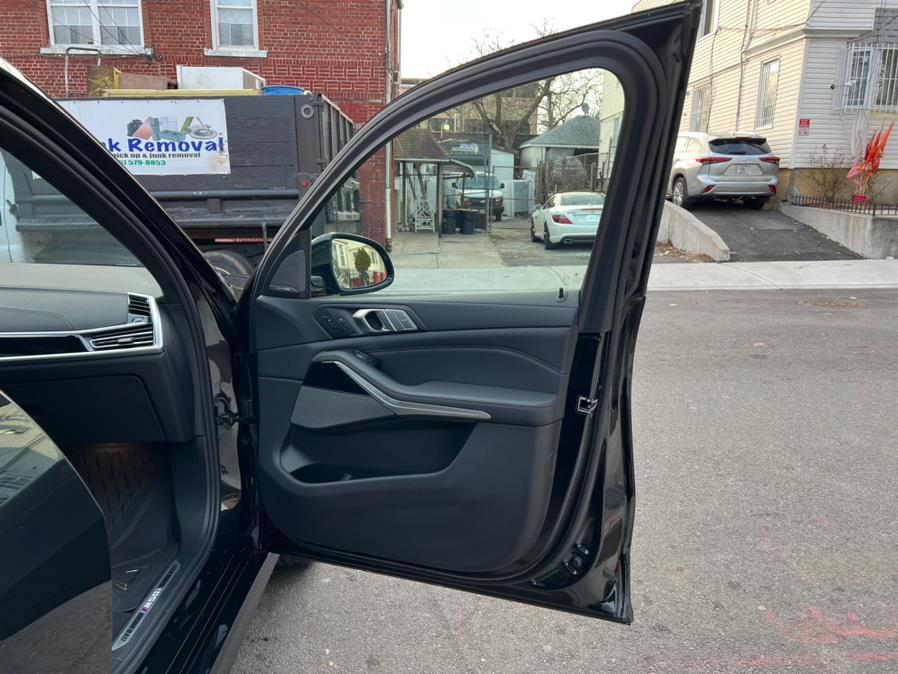 2022 BMW X7 M50i Sports Activity Vehicle, available for sale in Jamaica, New York | Sunrise Autoland. Jamaica, New York 2022 BMW X7 M50i Sports Activity Vehicle, available for sale in Jamaica, New York | Sunrise Autoland. Jamaica, New York