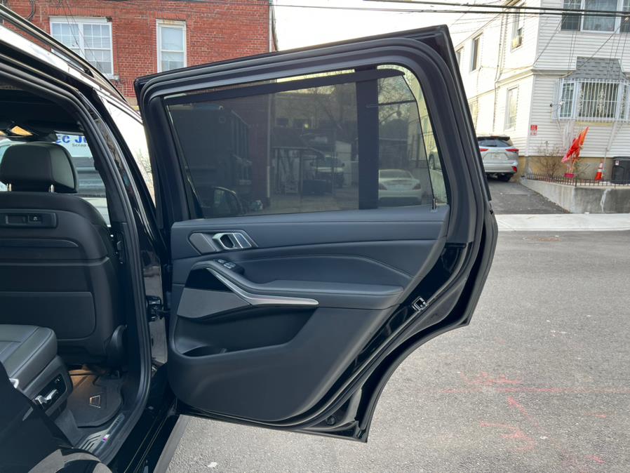 2022 BMW X7 M50i Sports Activity Vehicle, available for sale in Jamaica, New York | Sunrise Autoland. Jamaica, New York 2022 BMW X7 M50i Sports Activity Vehicle, available for sale in Jamaica, New York | Sunrise Autoland. Jamaica, New York